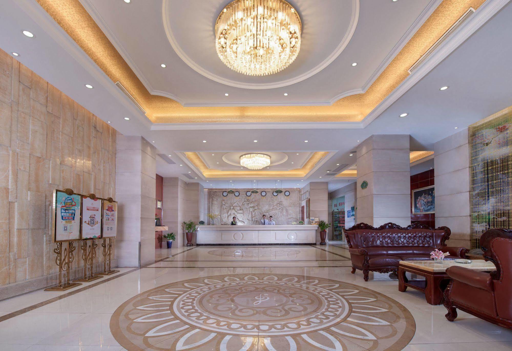 Vienna Hotel Guangzhou Exteriör bild