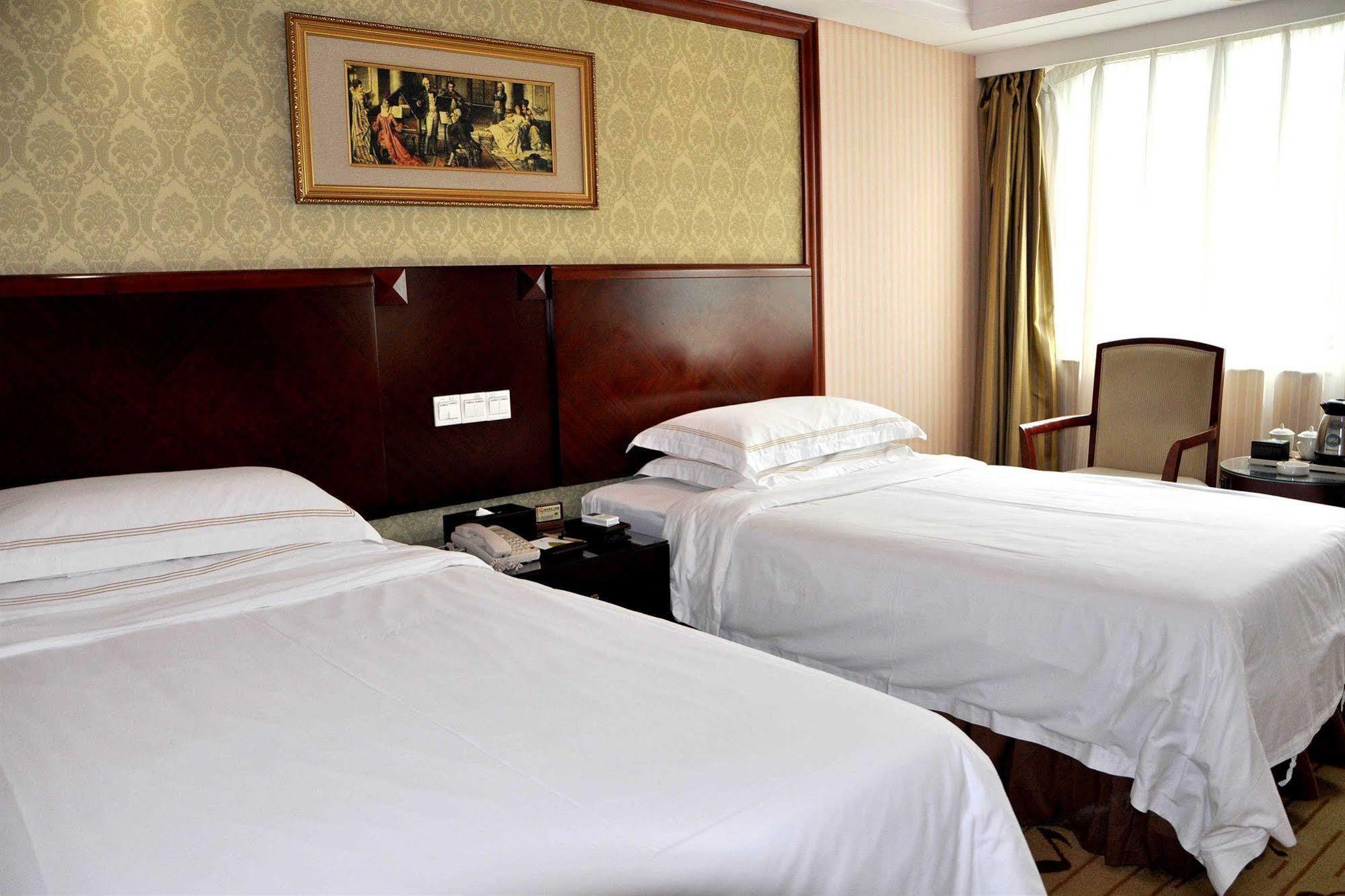 Vienna Hotel Guangzhou Exteriör bild