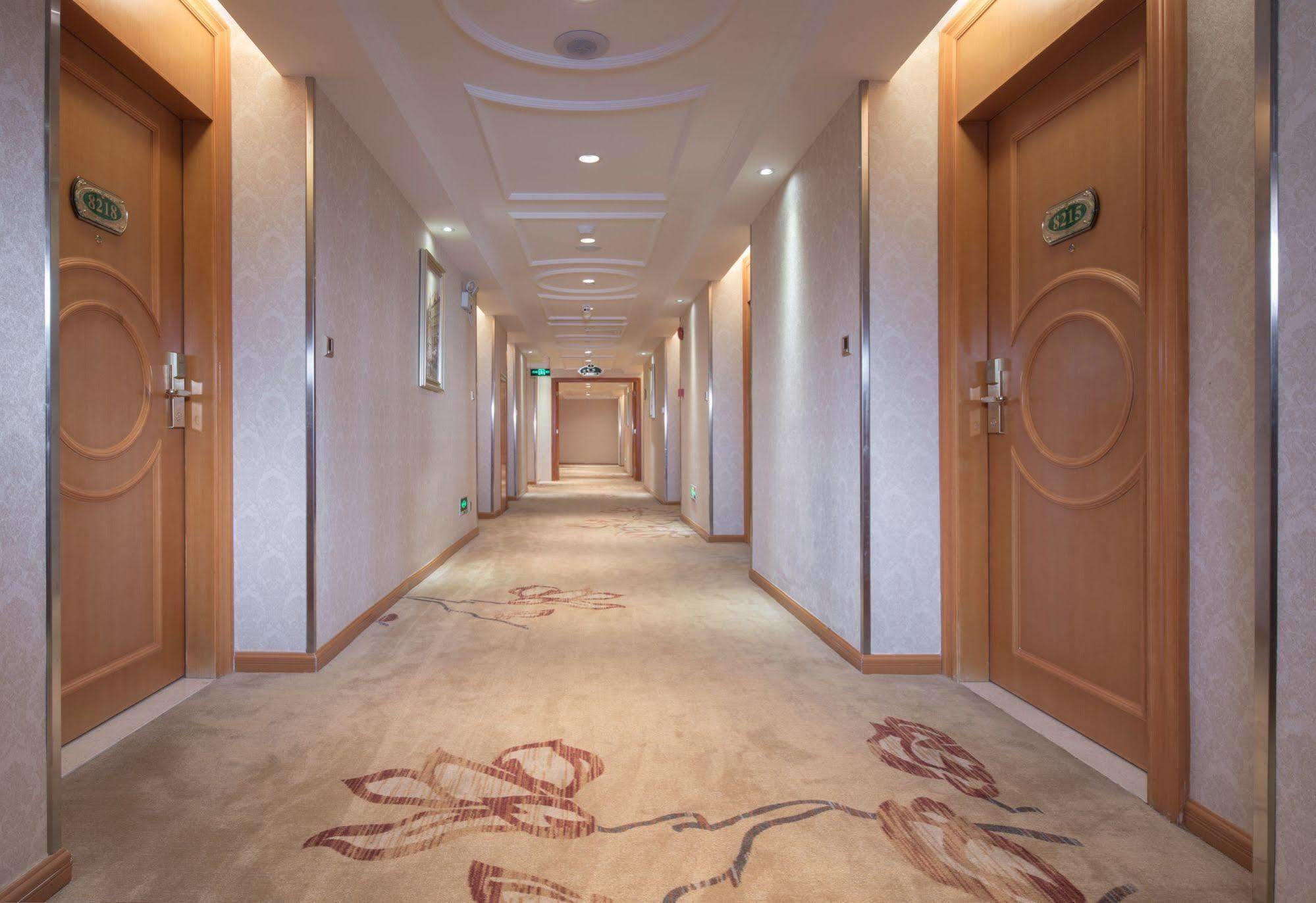 Vienna Hotel Guangzhou Exteriör bild
